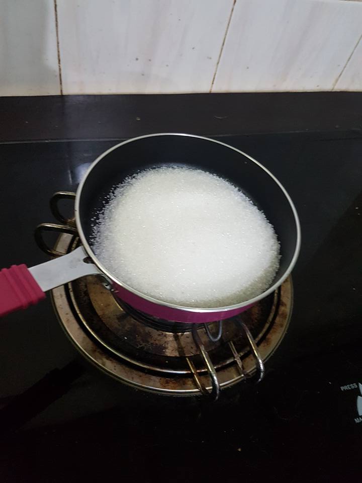 Resepi Kek Gula Hangus Cara Paling Mudah, Guna Rice Cooker Je!