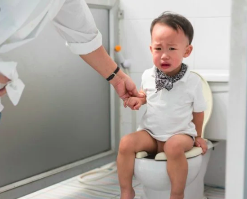 ‘Sembelit Bukan Penyakit’ Doktor Kongsi 3 Cara Elak Sembelit Anak