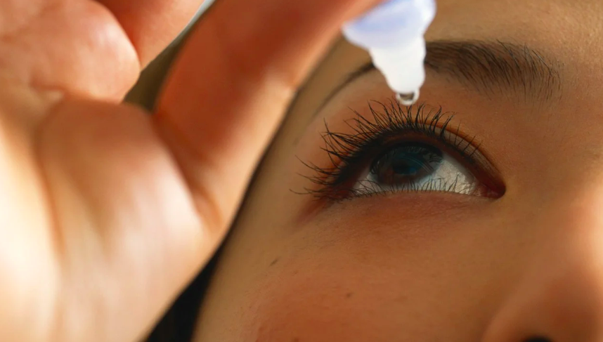 Selamat Ke Ubat Titis Mata Yang Anda Guna Sekarang? Ini Jawapan Dari Pakar