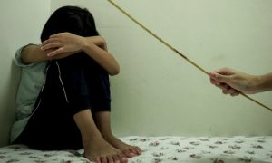 pukul anak