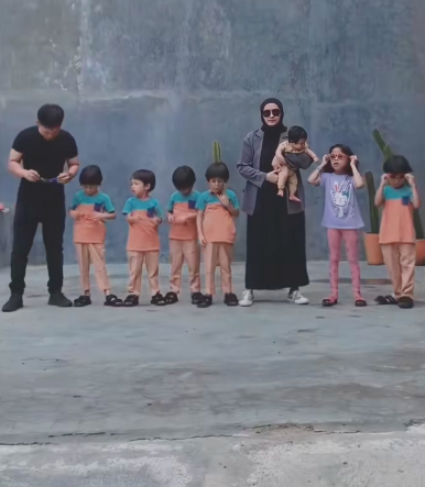 bayi kembar lima