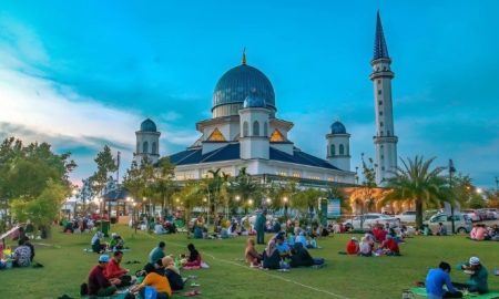 berbuka puasa di masjid