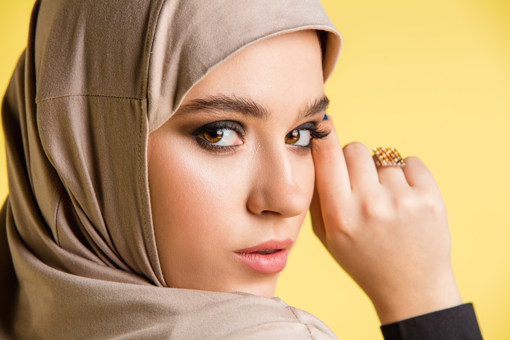 CANTIK YANG DIHARAMKAN