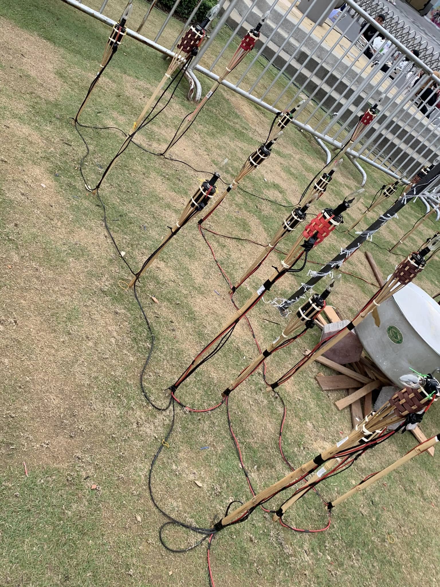 RENJATAN ELEKTRIK