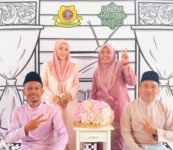 Rita Rudaini di jamuan raya