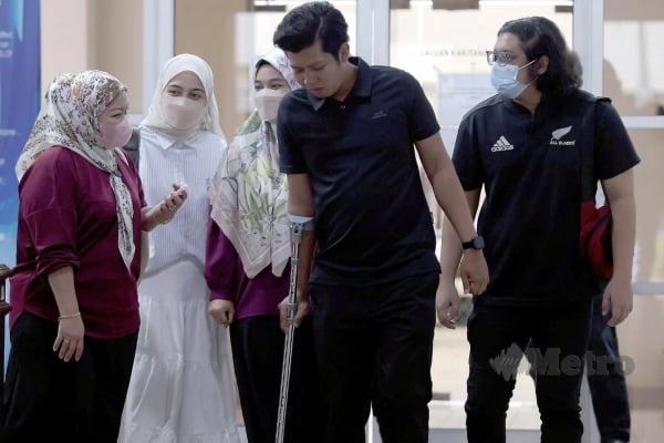 kesan darah dalam bilik