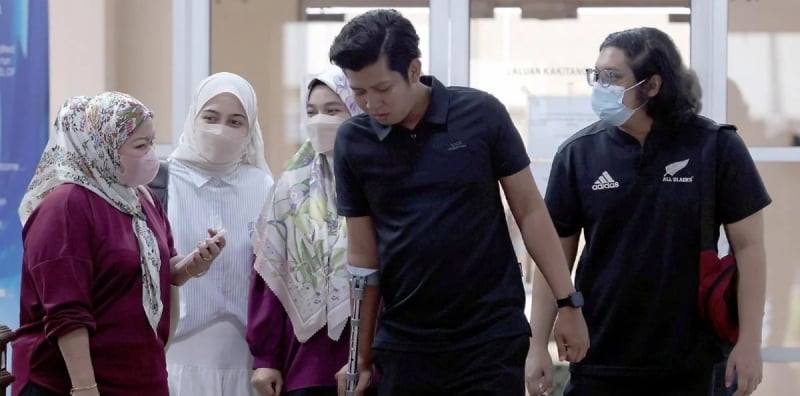 kesan darah dalam bilik