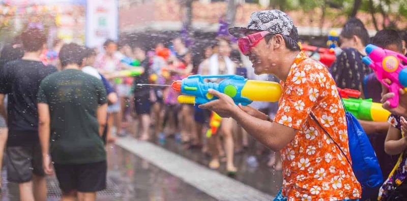pesta songkran