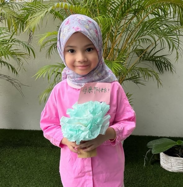 hadiah untuk hari guru