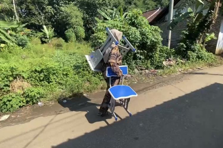 ANAK ROSAKKAN HARTA SEKOLAH