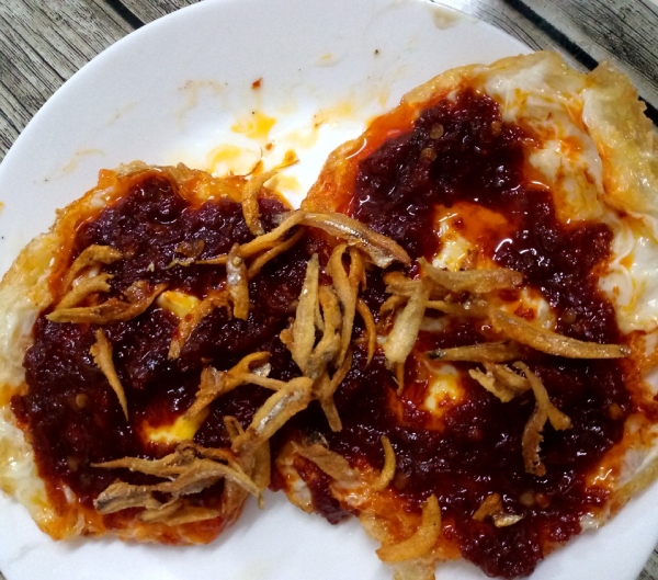 sambal telur ikan bilis