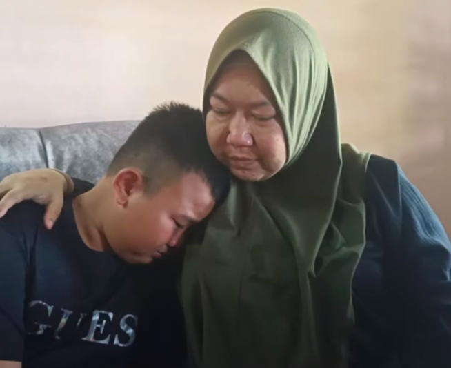 budak 12 tahun jaga ibu