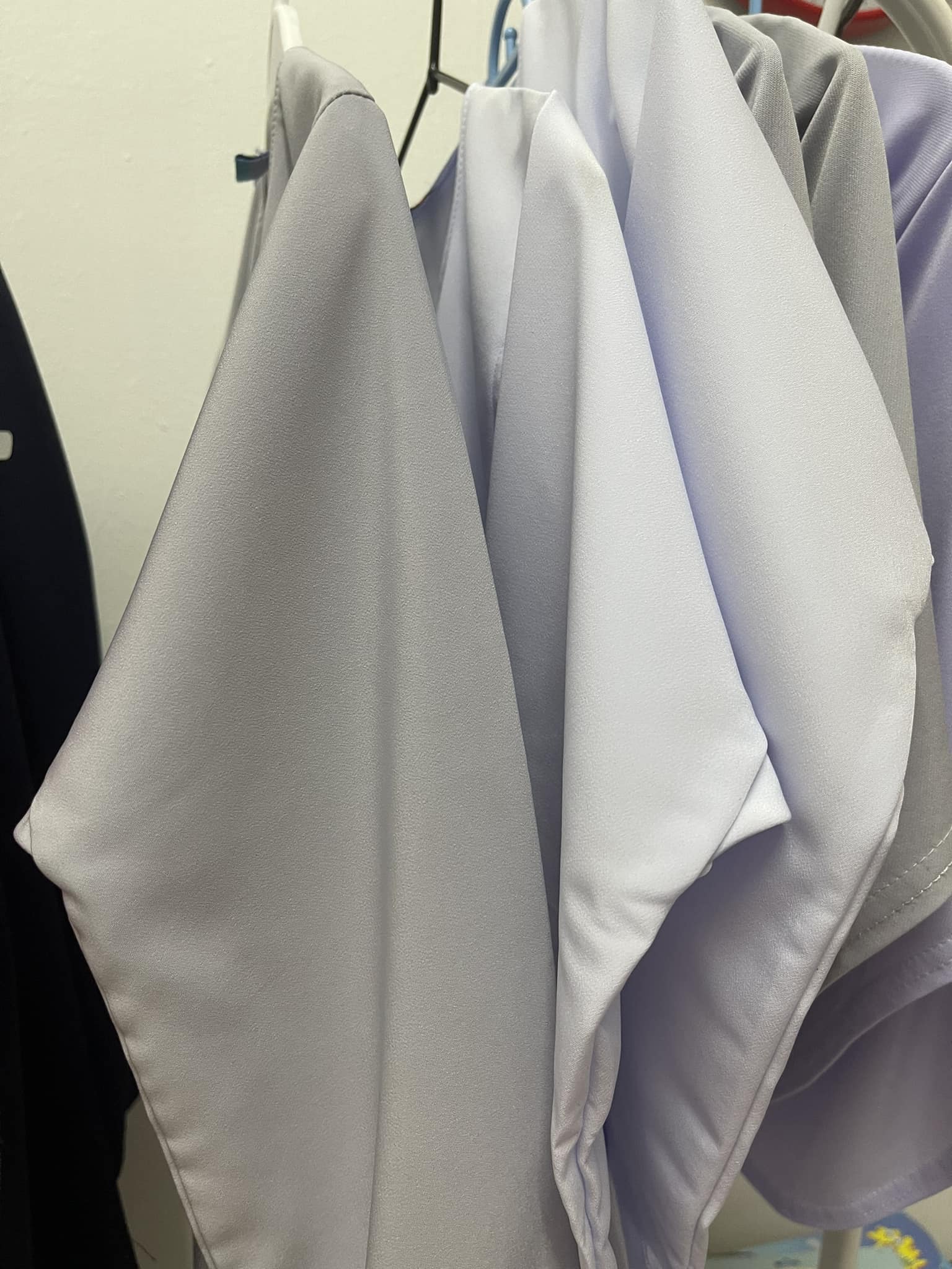 BAJU SEKOLAH