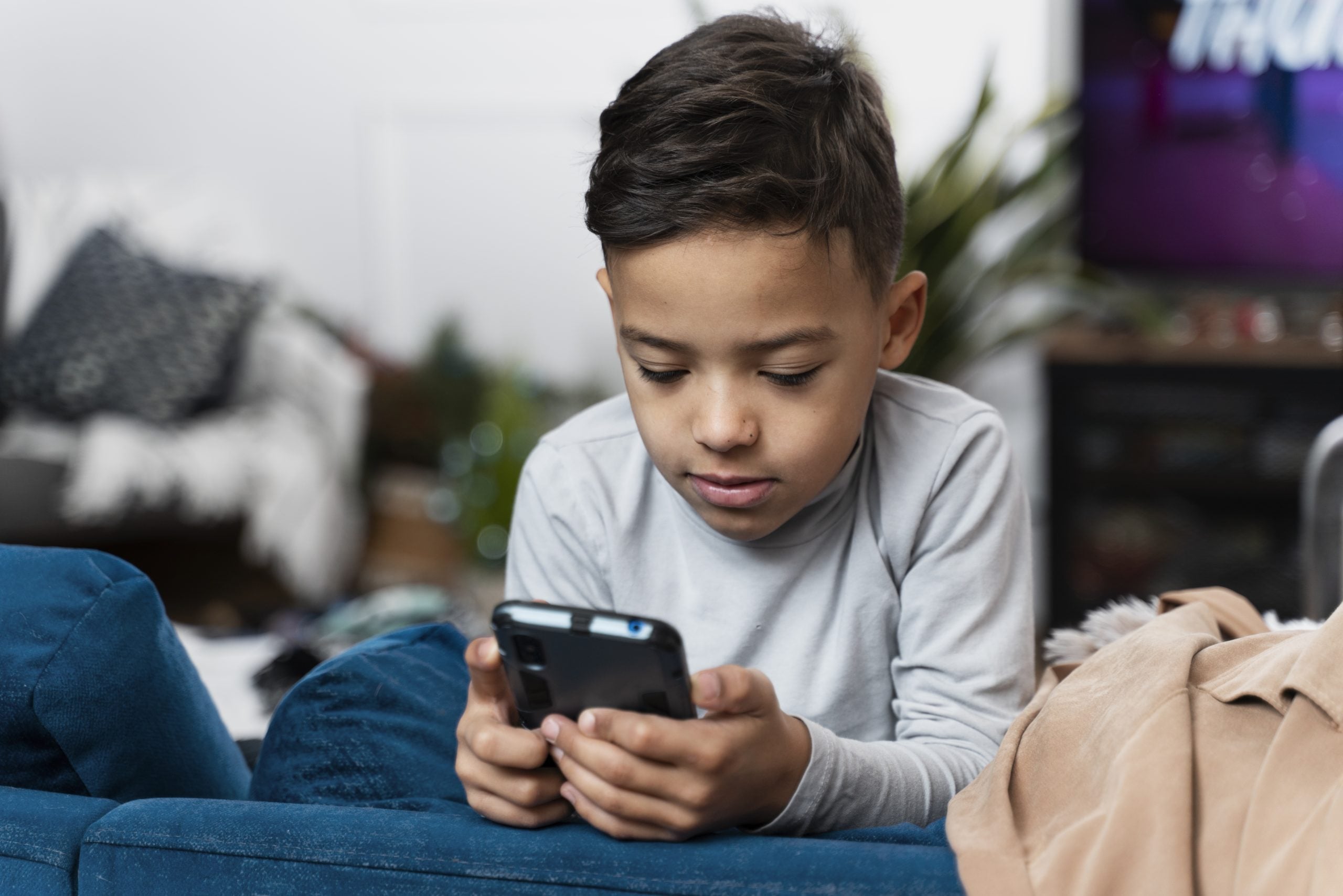ANAK ALAMI PSEUDO AUTISM