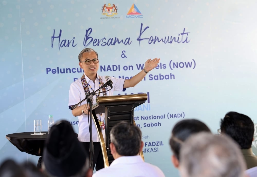 HAD UMUR MEDIA SOSIAL