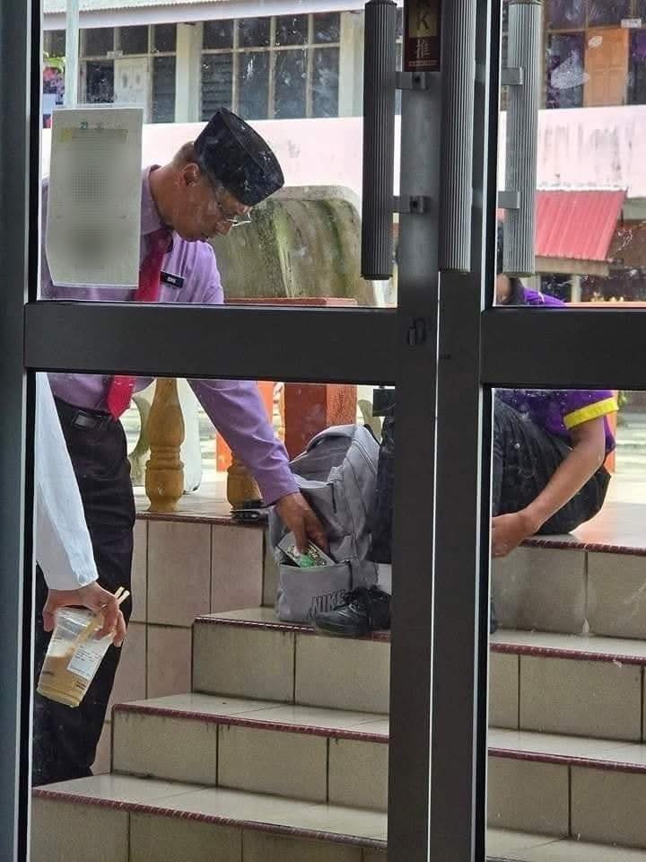 PENGETUA SEKOLAH