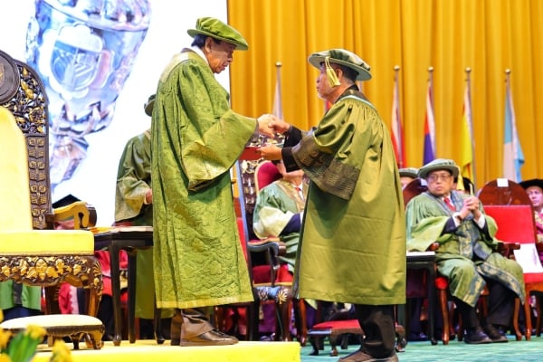 Dr. Mohd Fadzilah Kamsah
