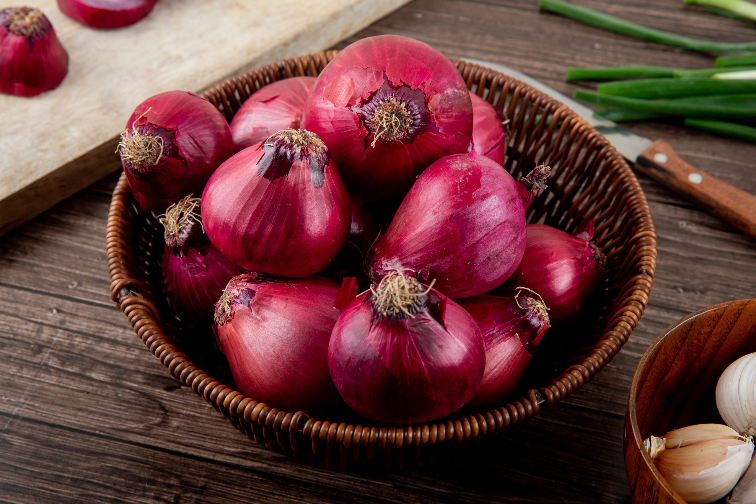 BAWANG MERAH BERKULAT