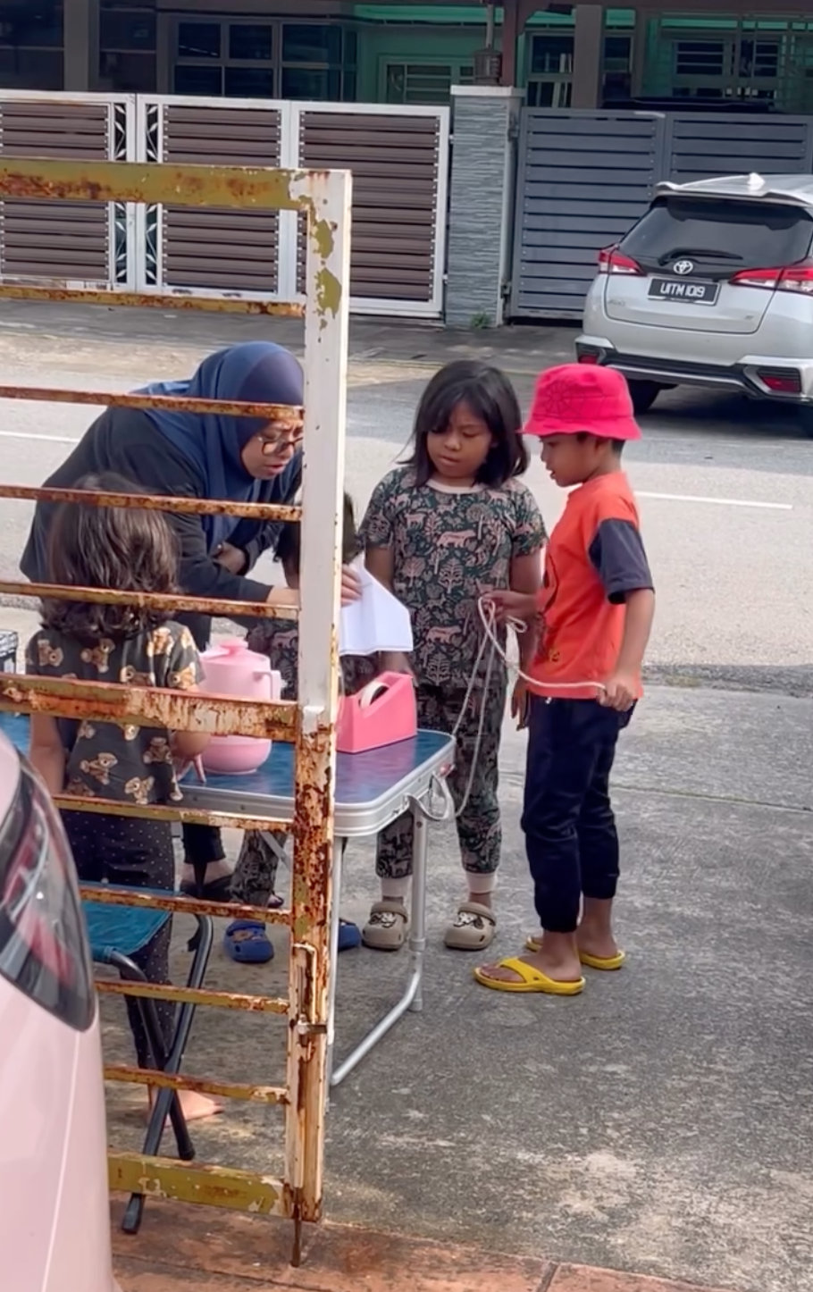KAPAL TERBANG KERTAS