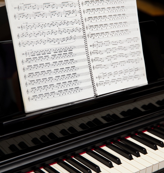 kelas muzik