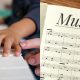 kelas muzik