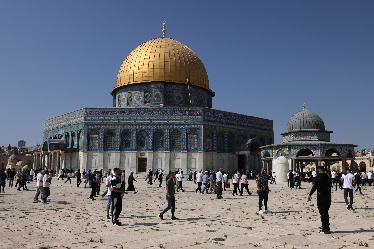 RAKYAT PALESTIN SOLAT TARAWIH