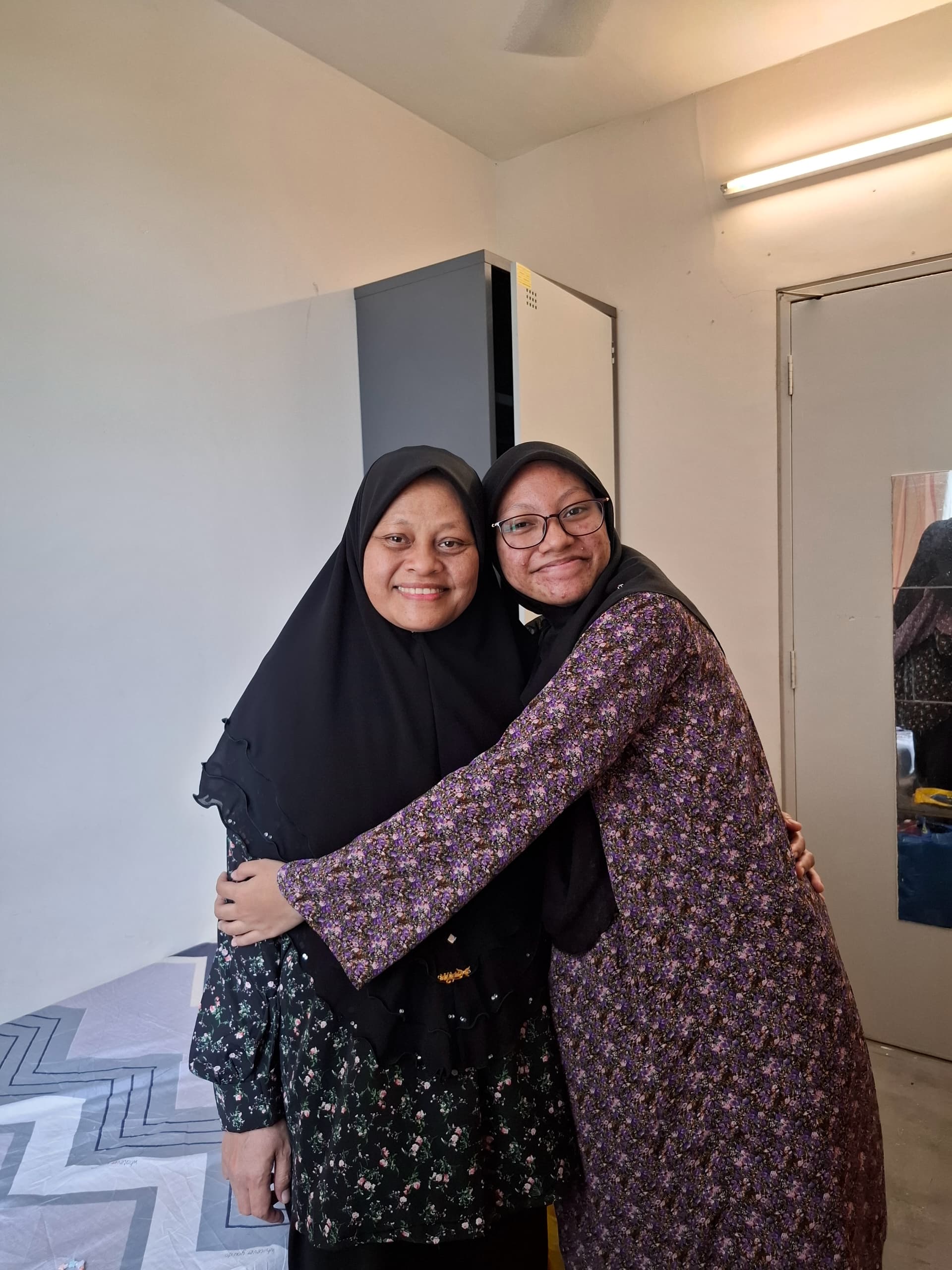 RAYA TANPA IBU