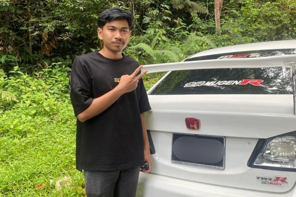 adik manja