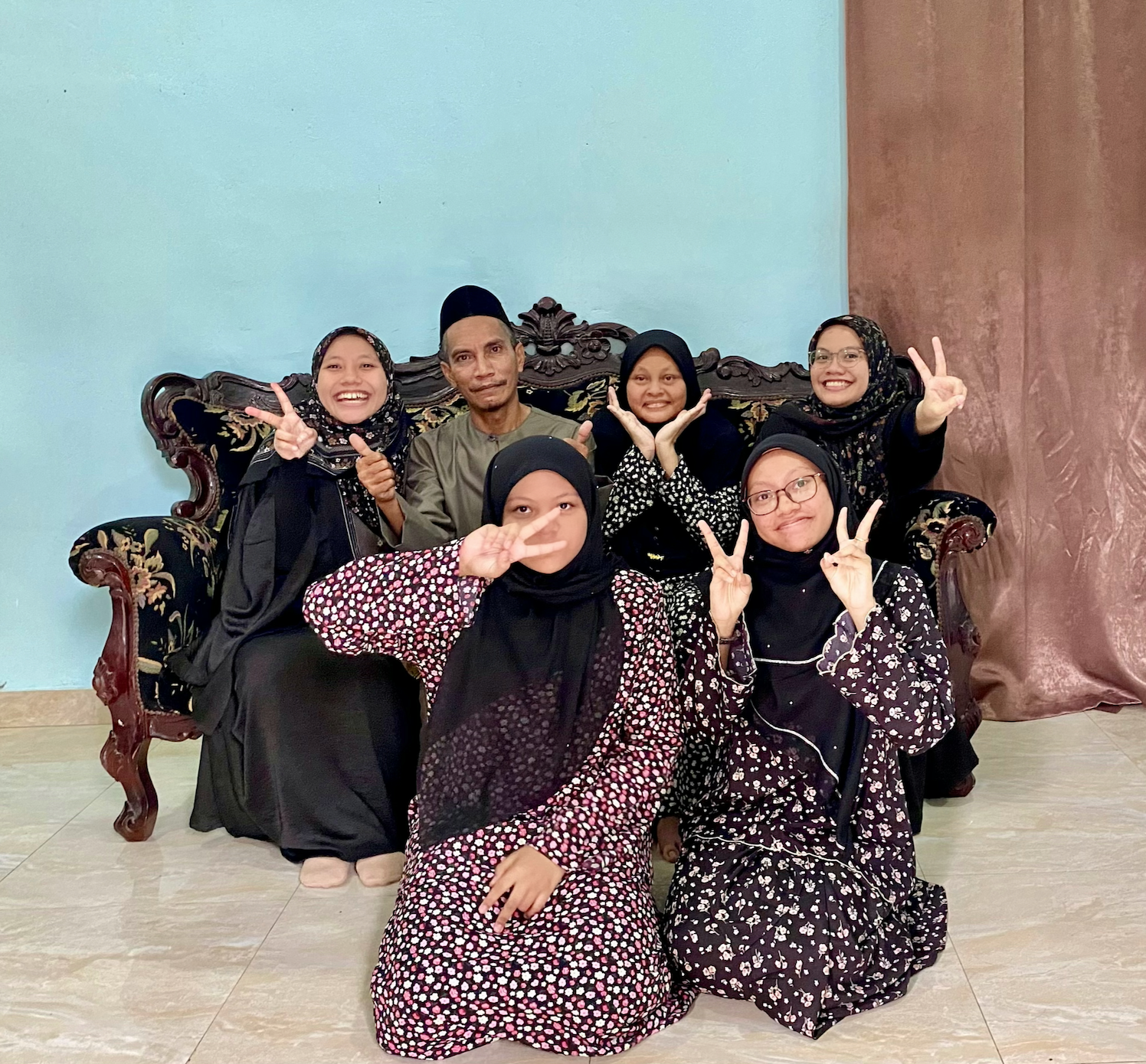 RAYA TANPA IBU