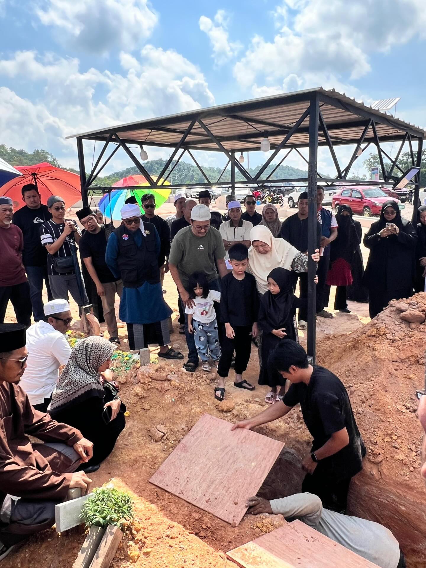 ISTERI MENINGGAL DUNIA