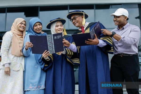 pentas konvokesyen