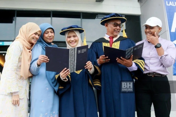 pentas konvokesyen