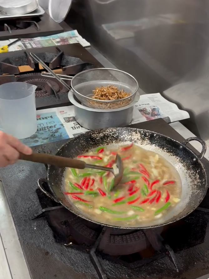 SINGGANG IKAN BILIS