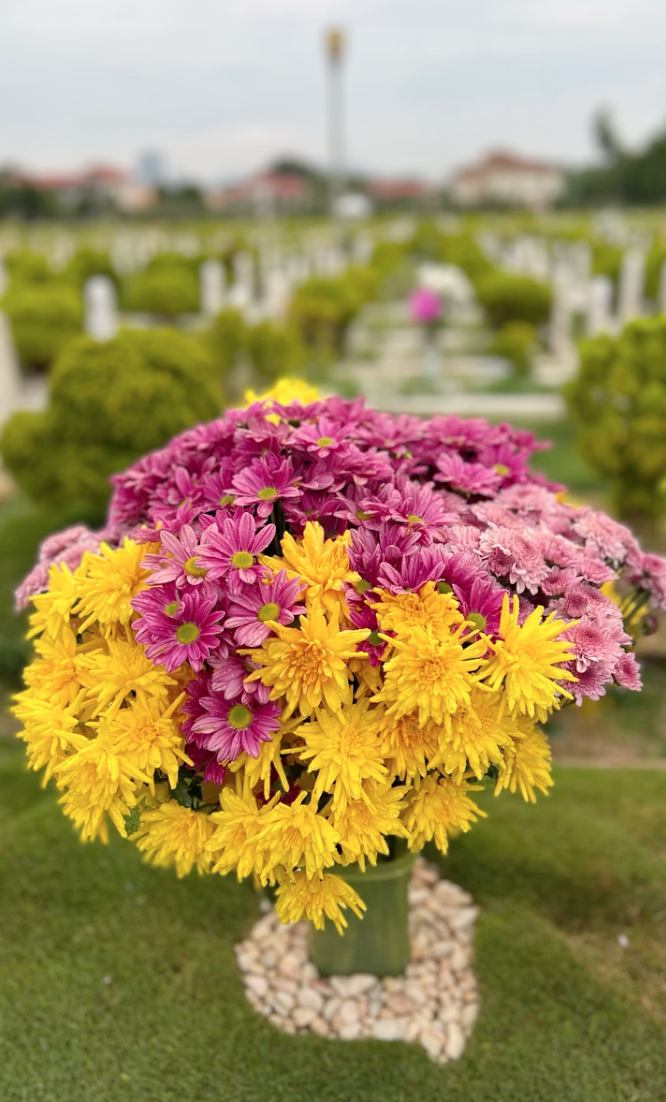 ZIARAH KUBUR ISTERI