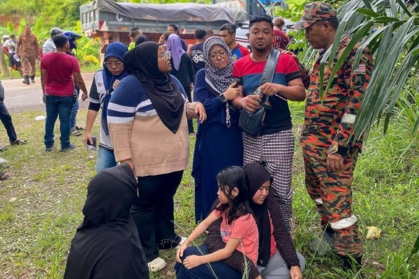 6 sekeluarga