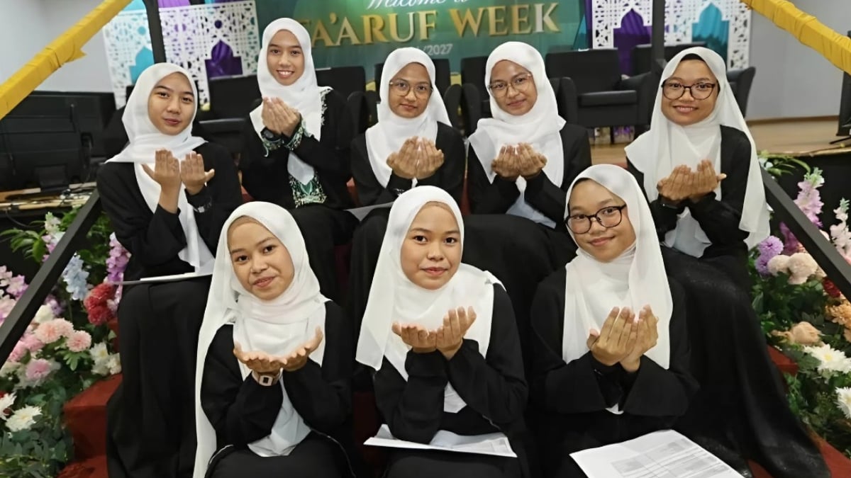 8 kembar