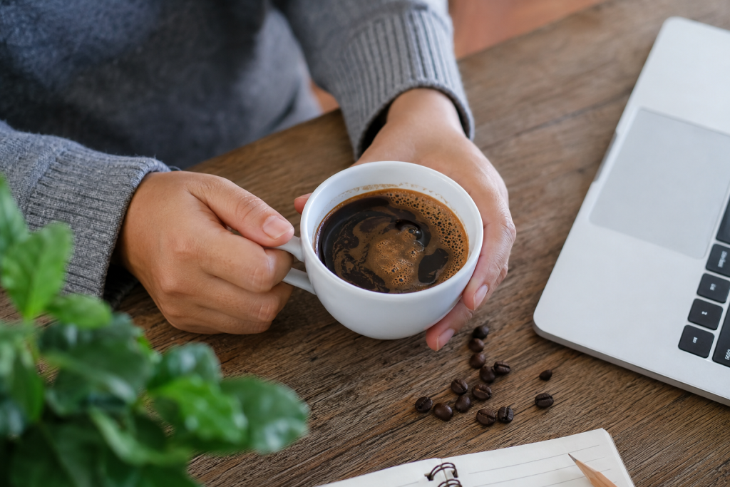 minum kopi
