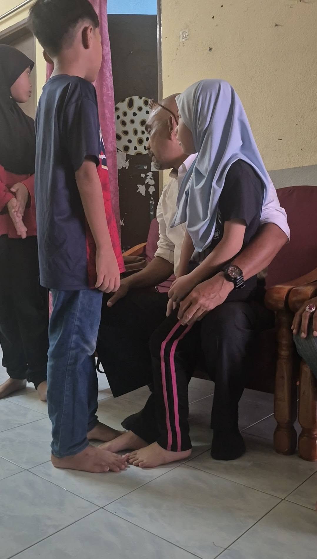 mencuci kereta 