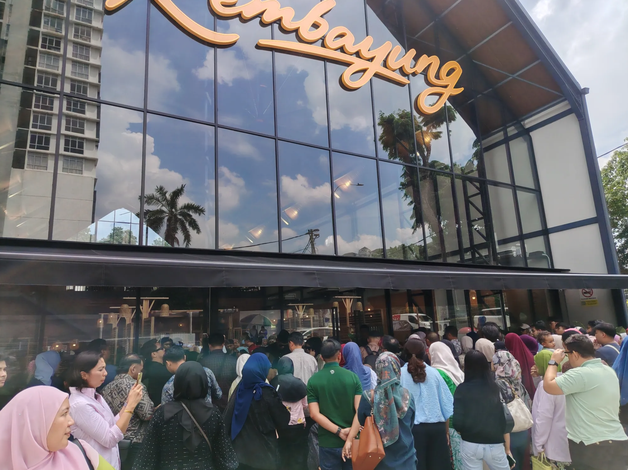 RESTORAN REMBAYUNG