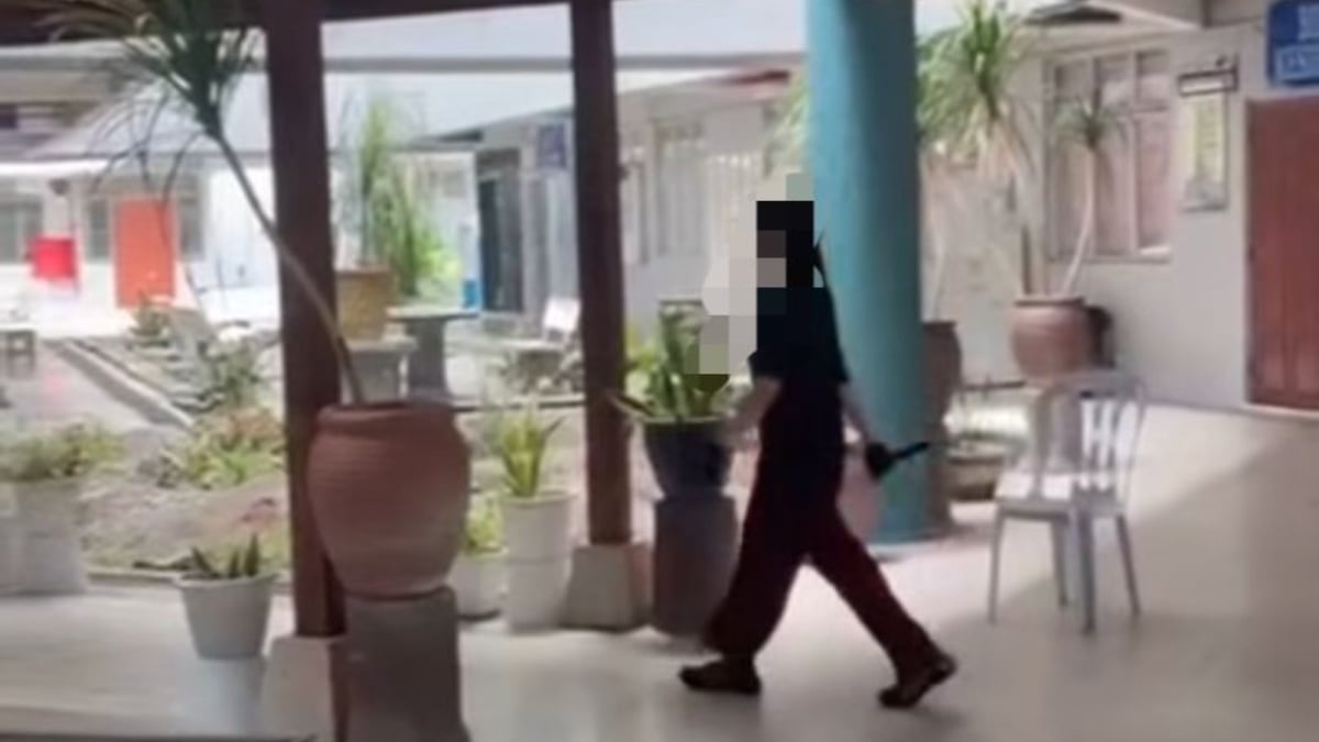 KES TIKAM PELAJAR