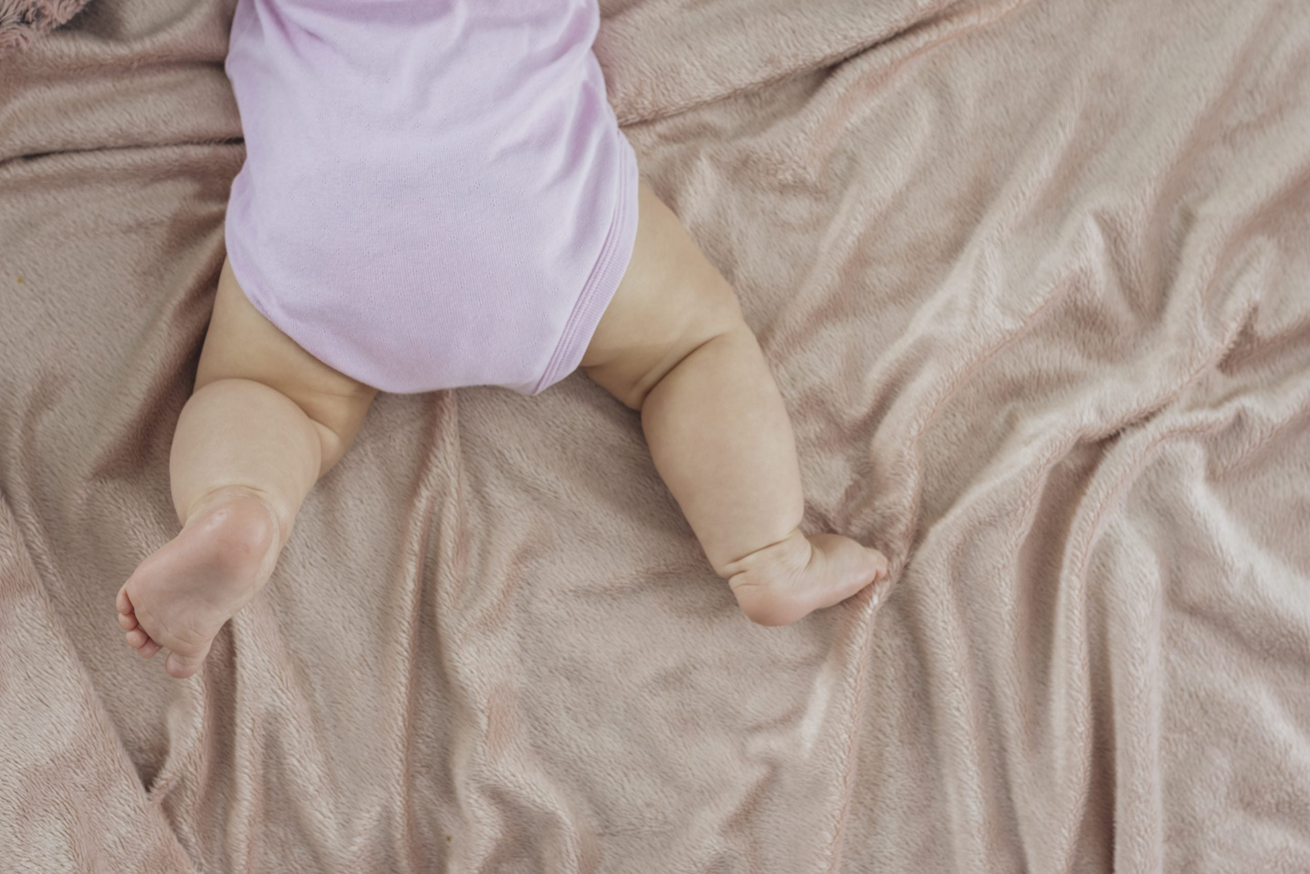 CUCI KEMALUAN BAYI PEREMPUAN