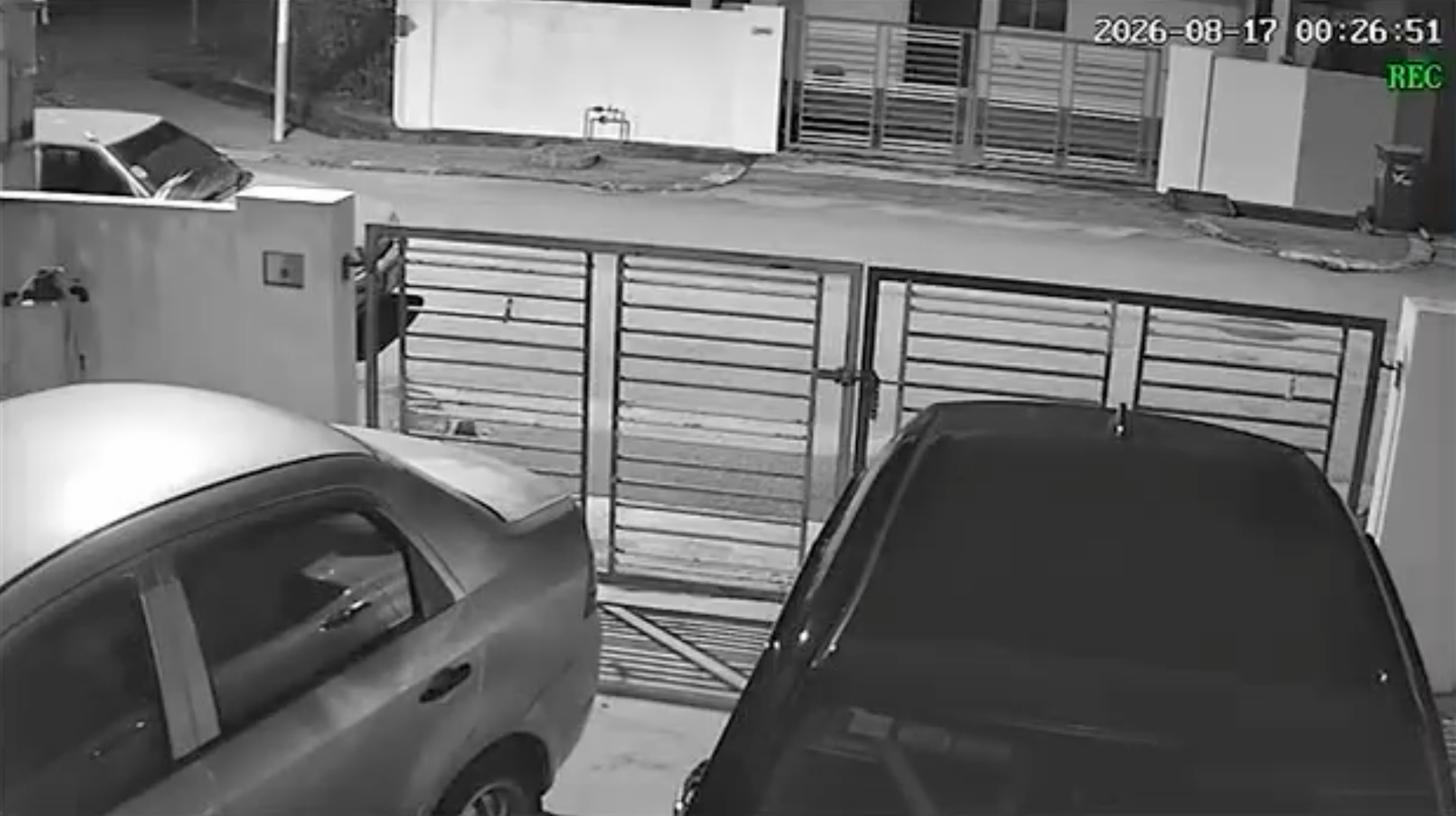 KETUK PINTU