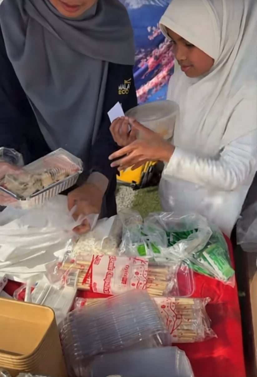 anak siti nurhaliza