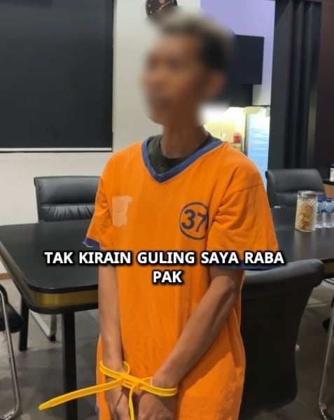 bantal peluk