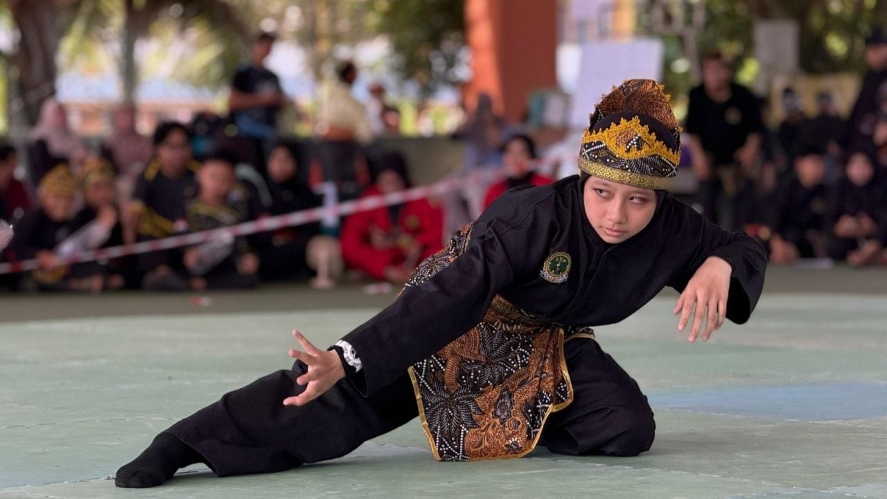 KELAS SILAT