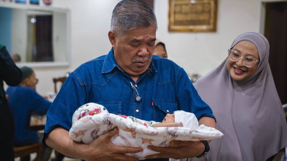 AHMAD MADANI