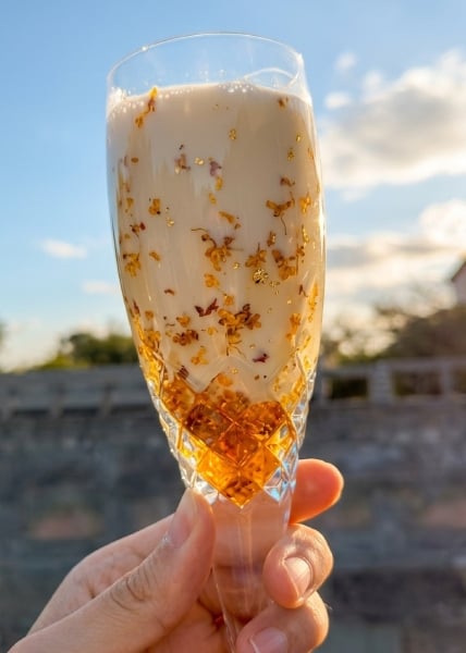 Osmanthus milk