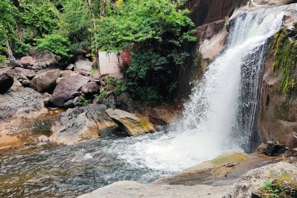 air terjun sekayu