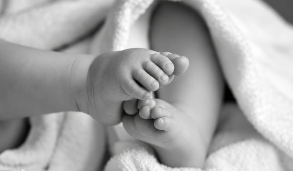 BAYI EMPAT BULAN MENINGGAL