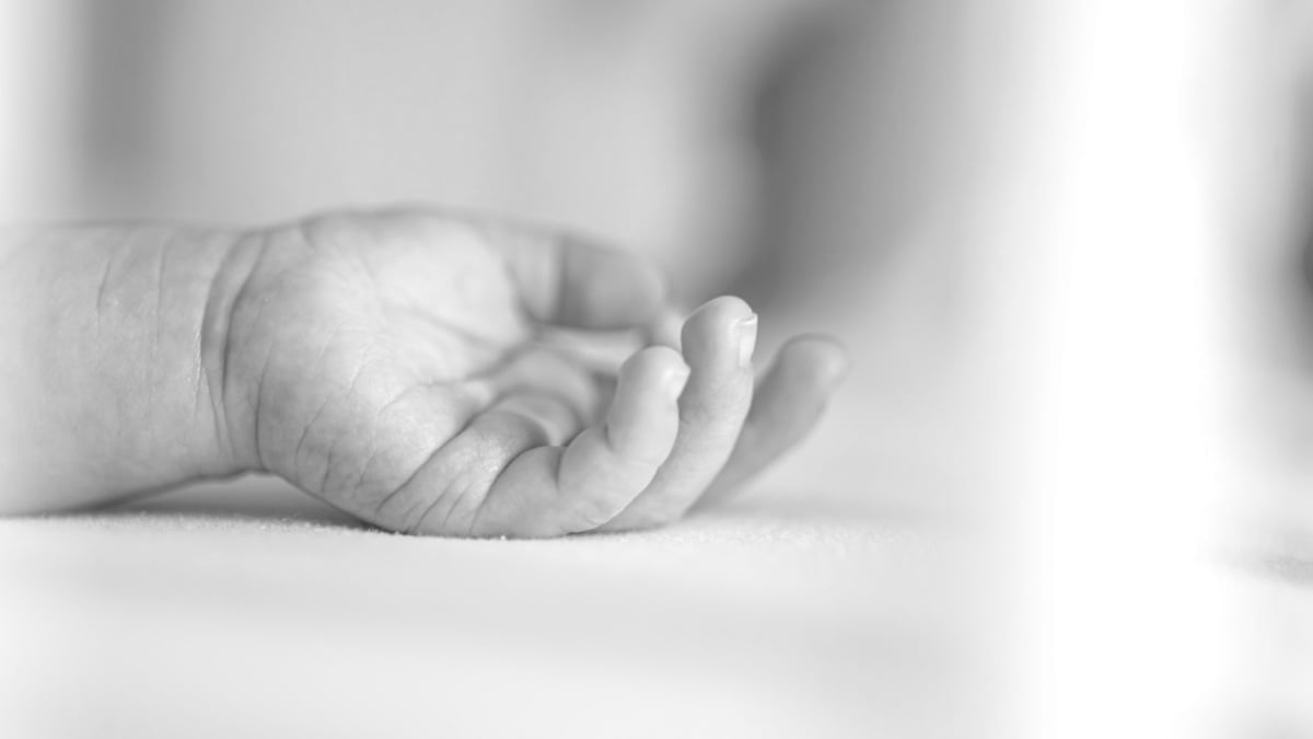 BAYI EMPAT BULAN MENINGGAL